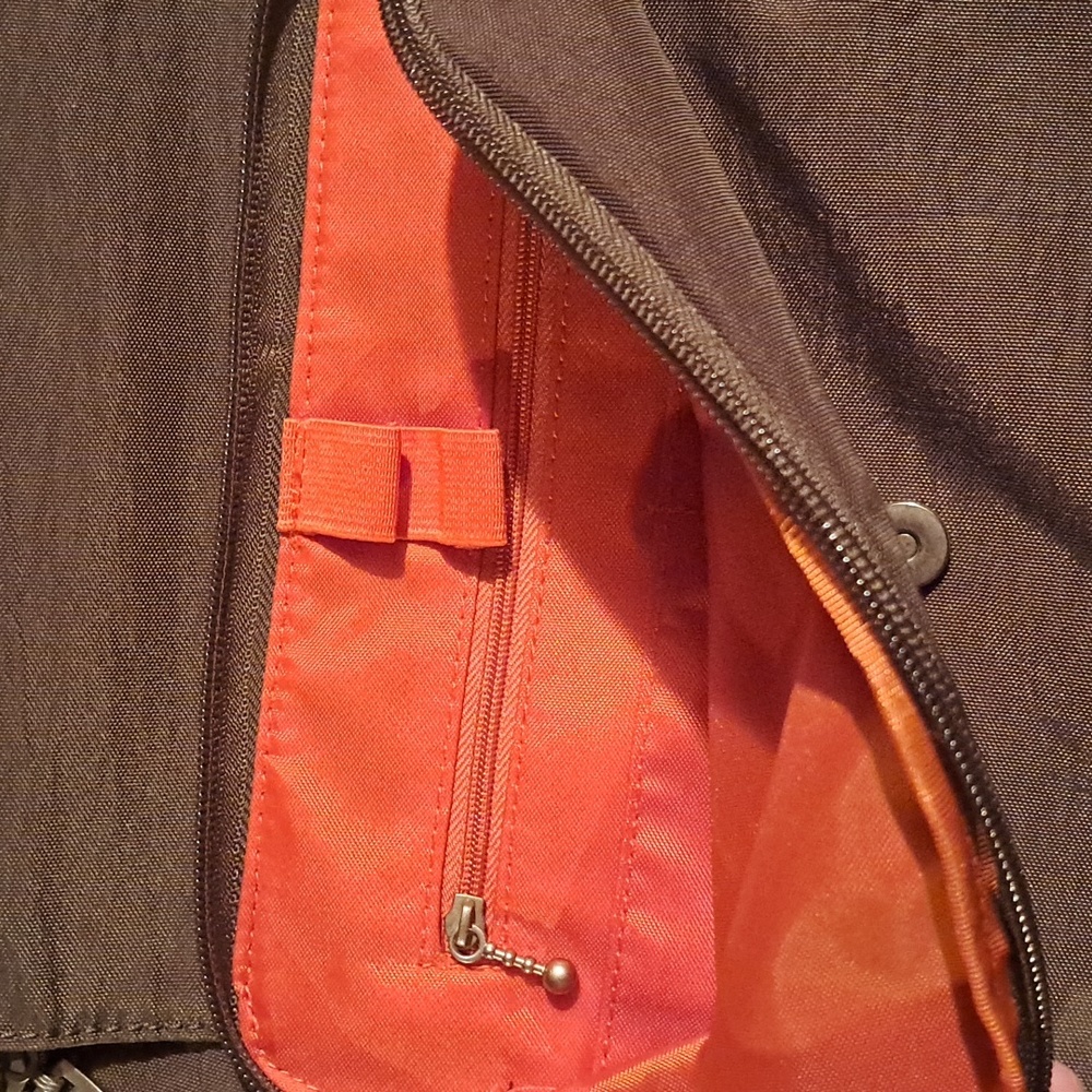 Baggallini - Picture 4 of 7